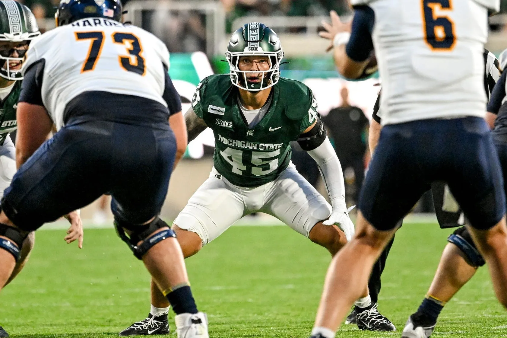 Through His Dad's Eyes: Brady Pretzlaff's road from season-ending injury to starter at Michigan State article image about Michigan State Football