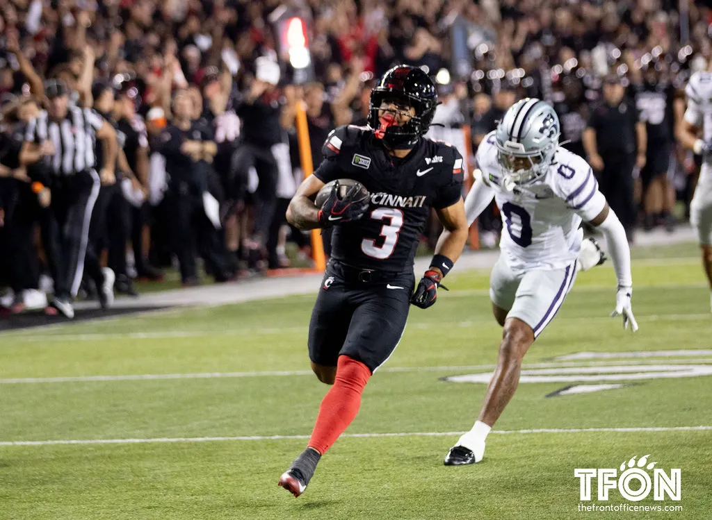 Bearcats protect Nippert Stadium in Big 12 opener against Kansas State, 31-26