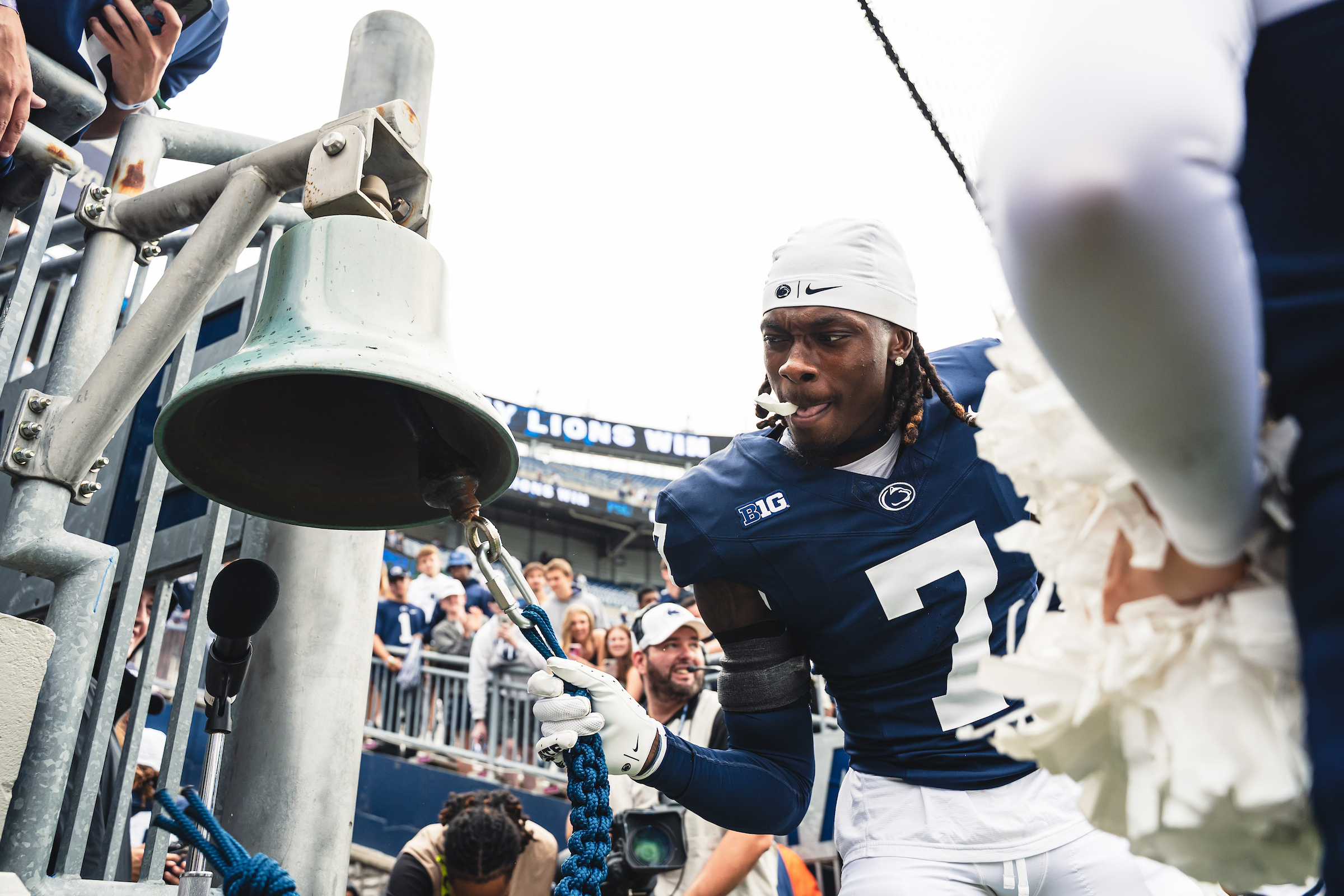 Cornerback Tracy Excelling in Nickel Role