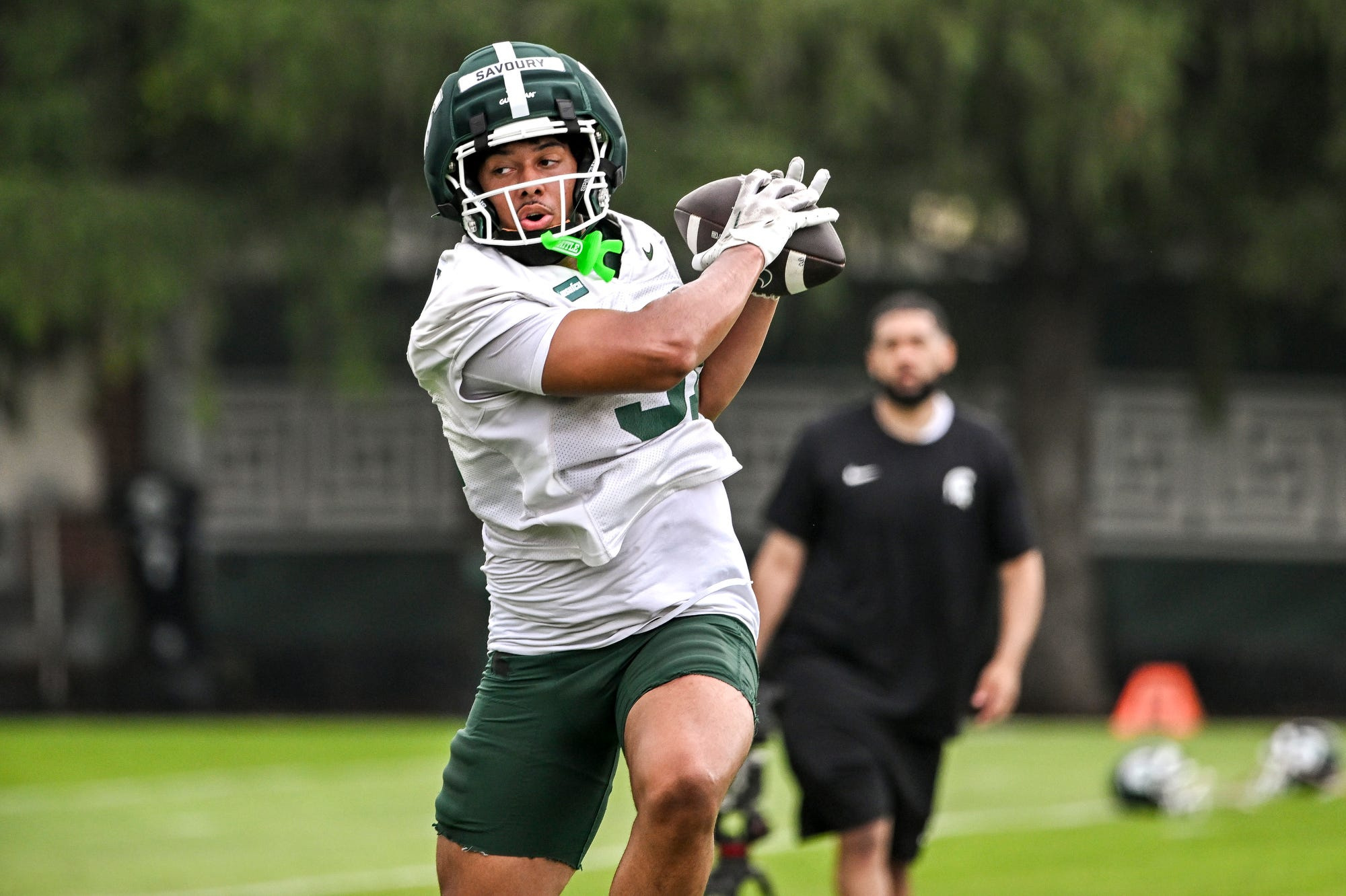 2026-08-06T175449Z_1264561966_MT1USATODAY29528380_RTRMADP_3_MICHIGAN-STATE-TIGHT-END-JAYDEN-SAVOURY-CATCHES-A-PASS.JPG