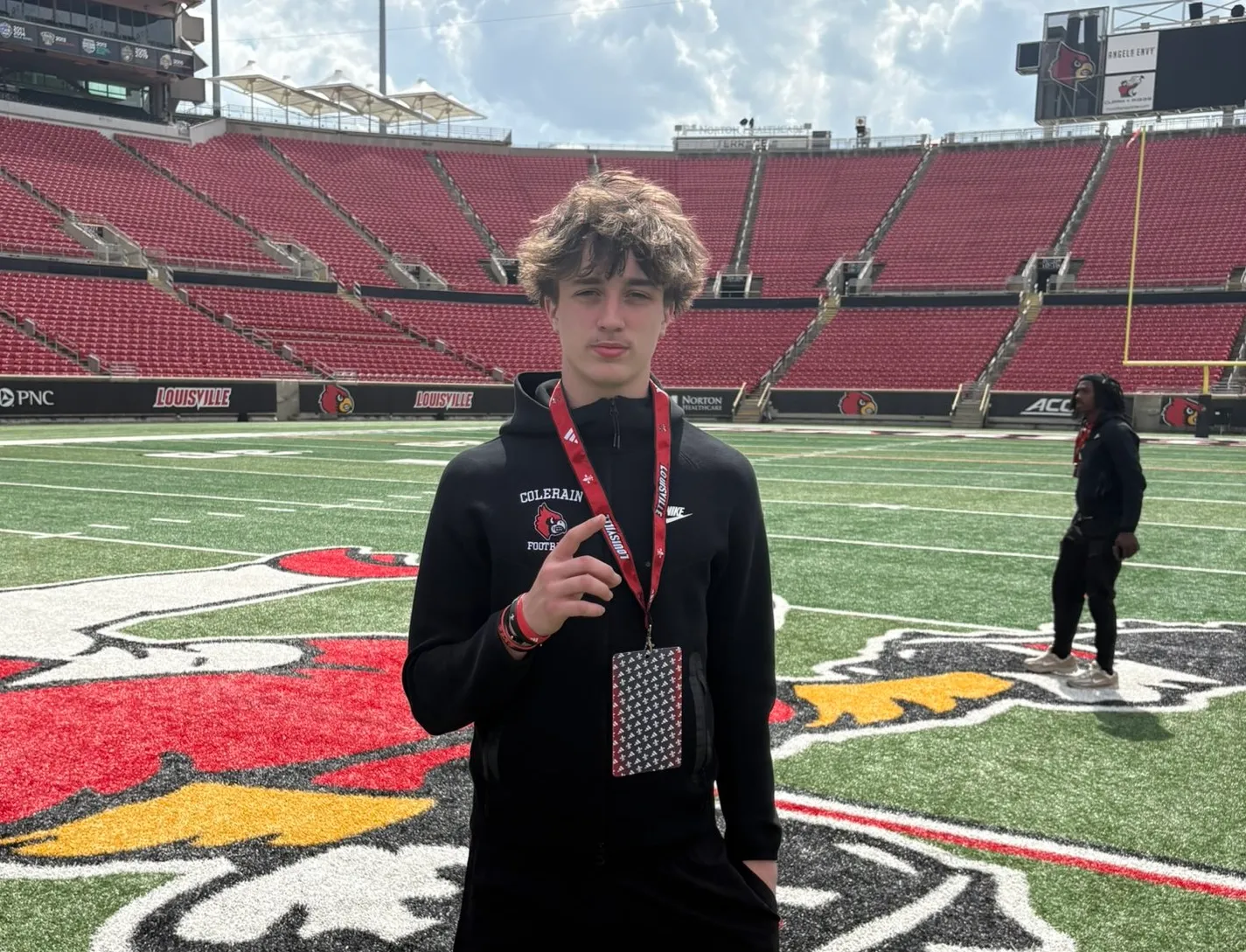 Programs starting to check in with Colerain QB Roman Garr