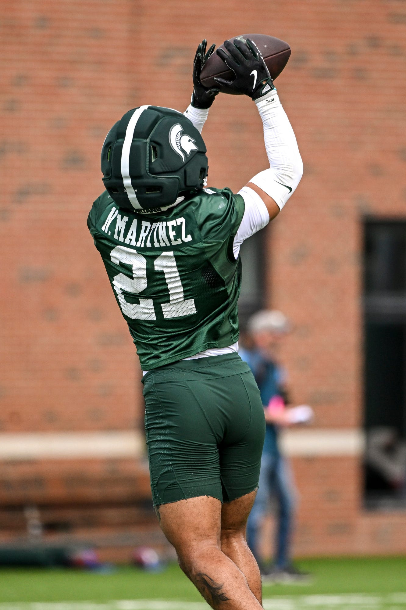 2026-08-06T175546Z_2113021437_MT1USATODAY29528398_RTRMADP_3_MICHIGAN-STATE-DEFENSIVE-BACK-NIKAI-MARTINEZ-CATCHES-A-BALL.JPG