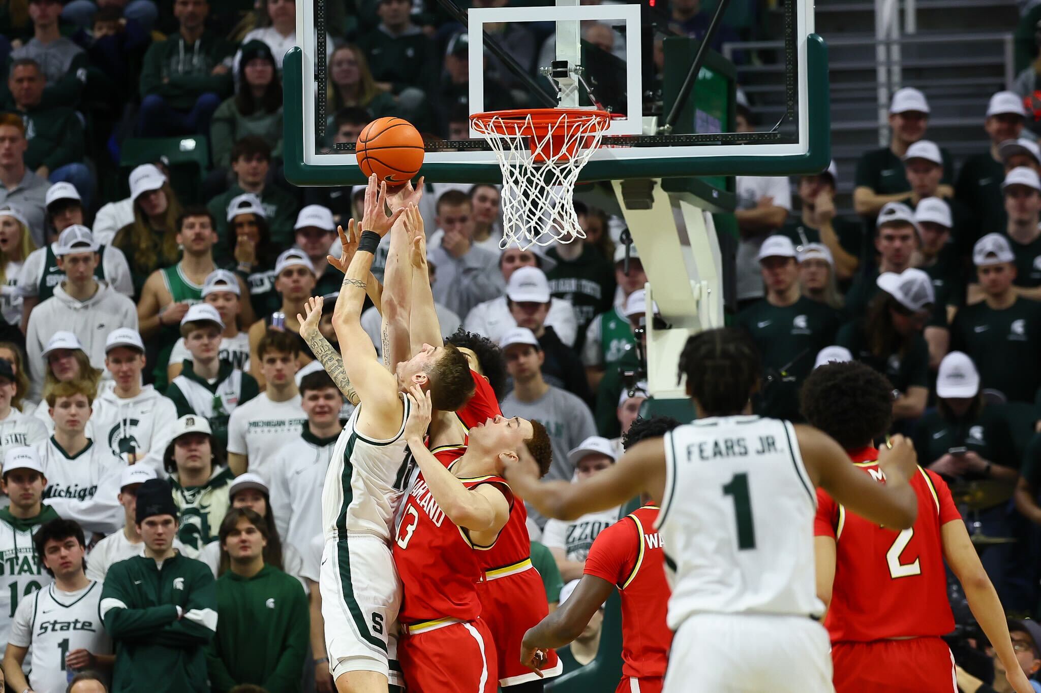 Michigan State fears no turtle in 91-48 rout of Maryland