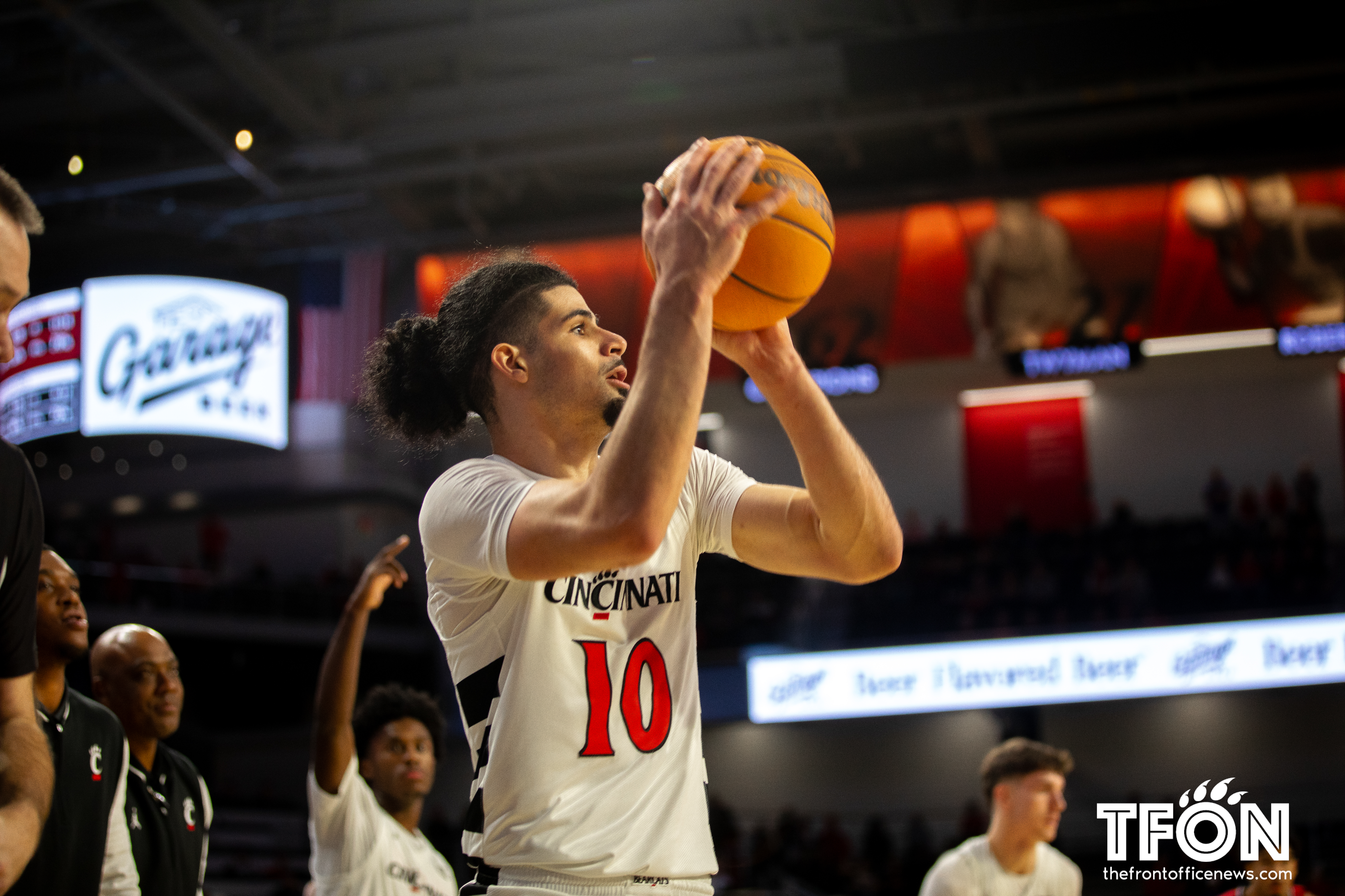 Bearcats defeat NJIT 94-67, improve to 5-1