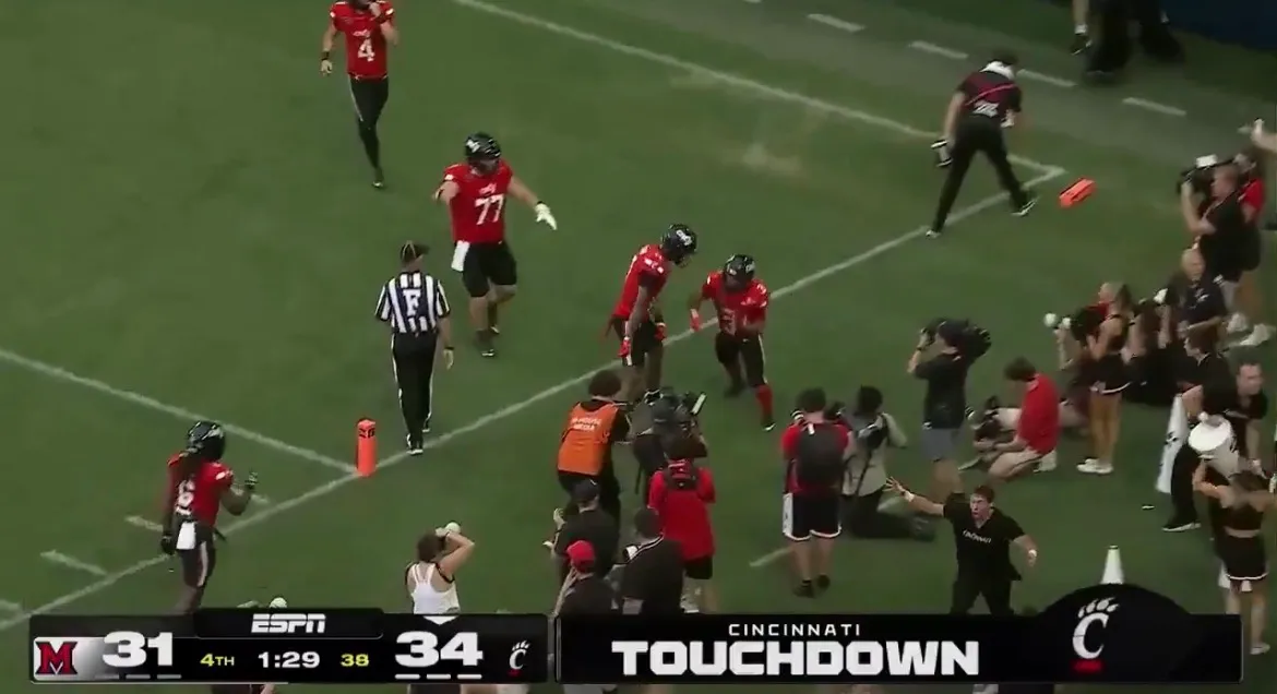 Video: Bearcats RB Cole Tabb rushing TD gives UC lead late in the fourth