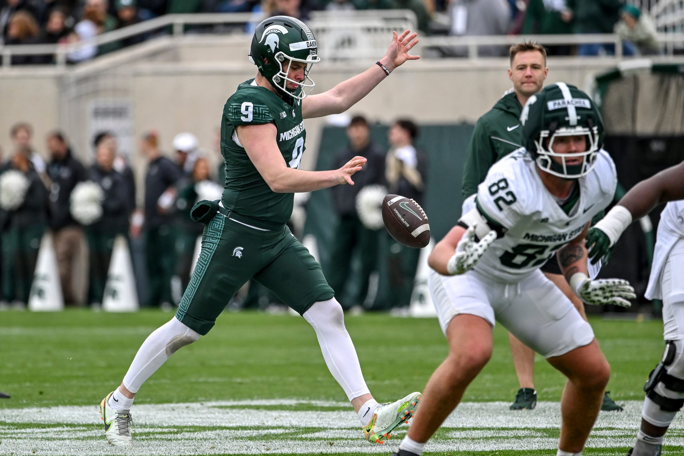 2026-04-18T213429Z_1011014747_MT1USATODAY28760824_RTRMADP_3_MICHIGAN-STATE-S-RHYS-DAKIN-PUNTS-THE-BALL-DURING-THE.JPG