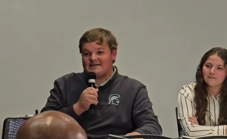 Years after Tom Izzo helped him through brain surgery, an MSU student got to say thank you article image from Spartans Illustrated