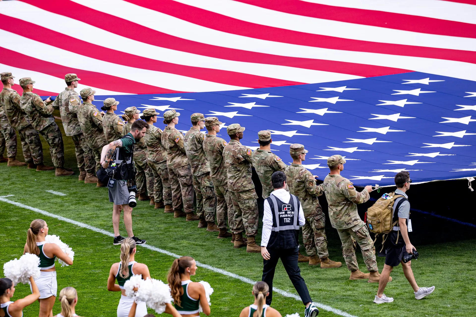 BEHIND THE SCENES: How a Ground Zero New York firefighter ended up at midfield at Spartan Stadium last weekend article image about Michigan State Football