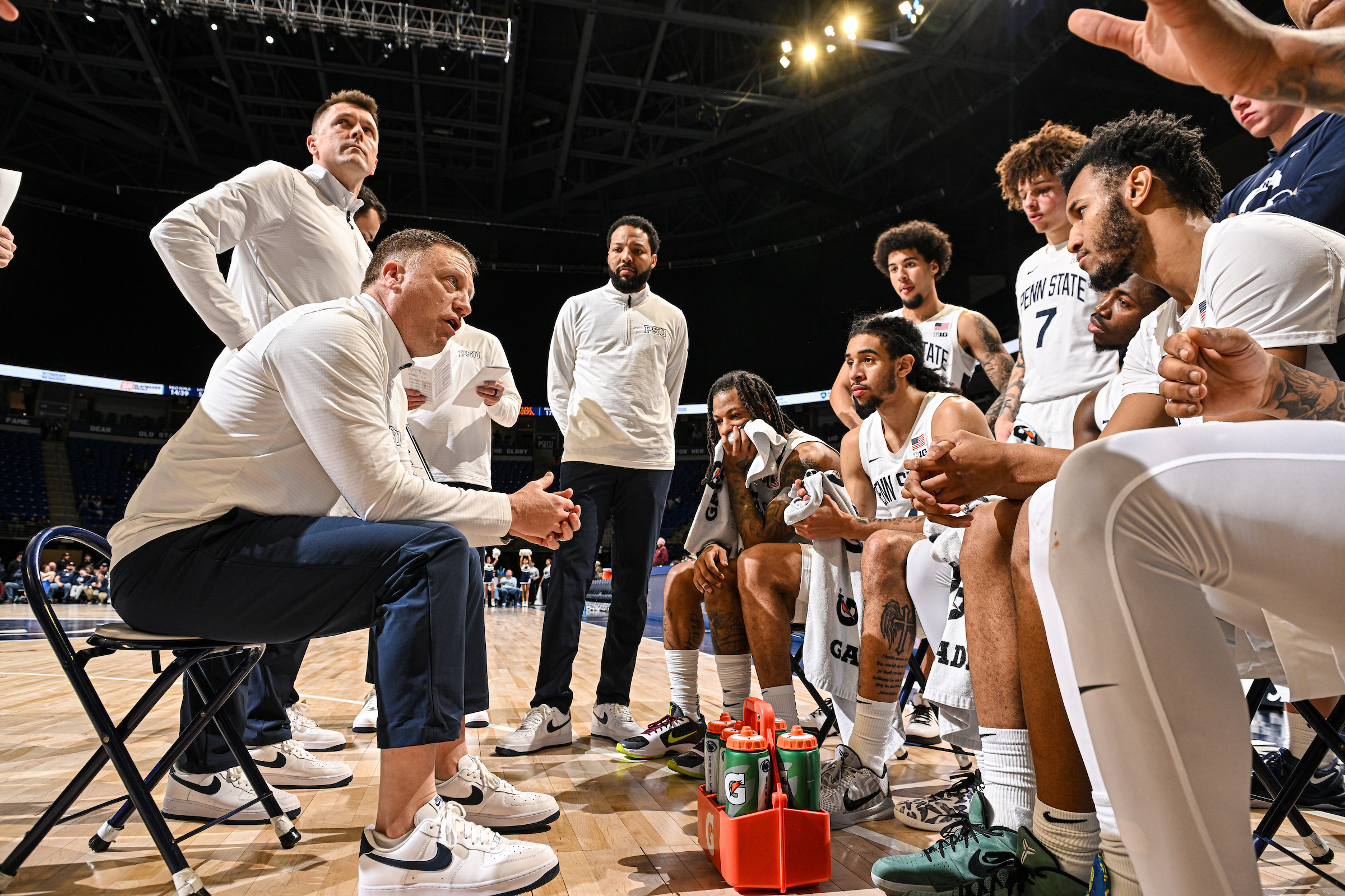 Men's Basketball Begins 2025-26 Season