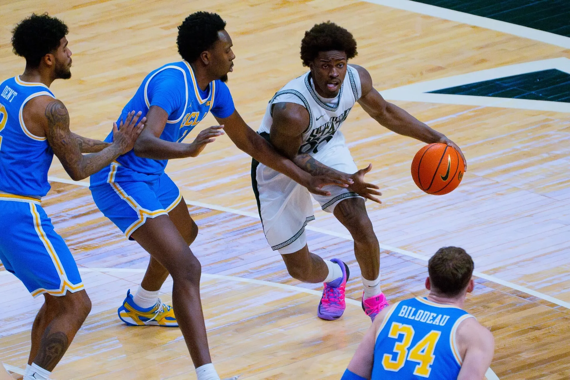 Michigan State overwhelms UCLA in rebounding for a big win at Breslin article image about Bruins